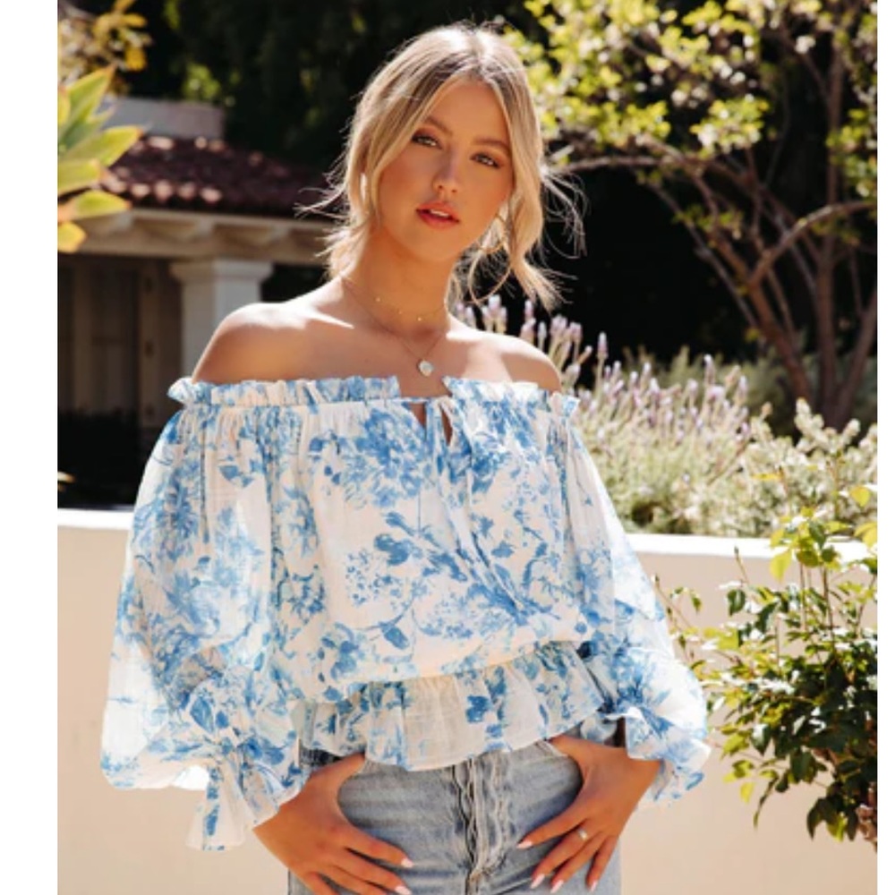 VICI Leona Floral Off The Shoulder Top - Ivory Blue - Medium